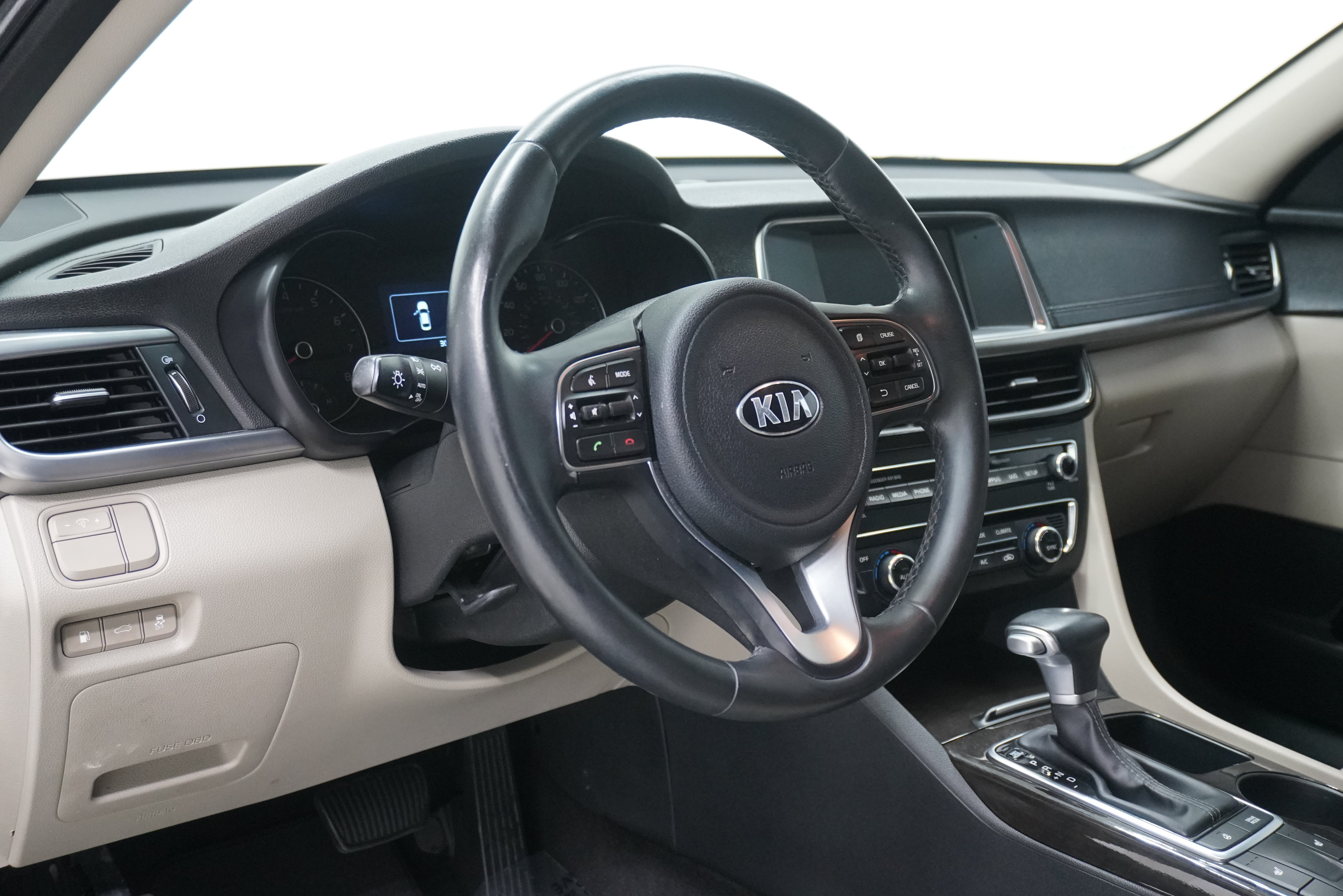 Used 2017 Kia Optima EX FWD image 10
