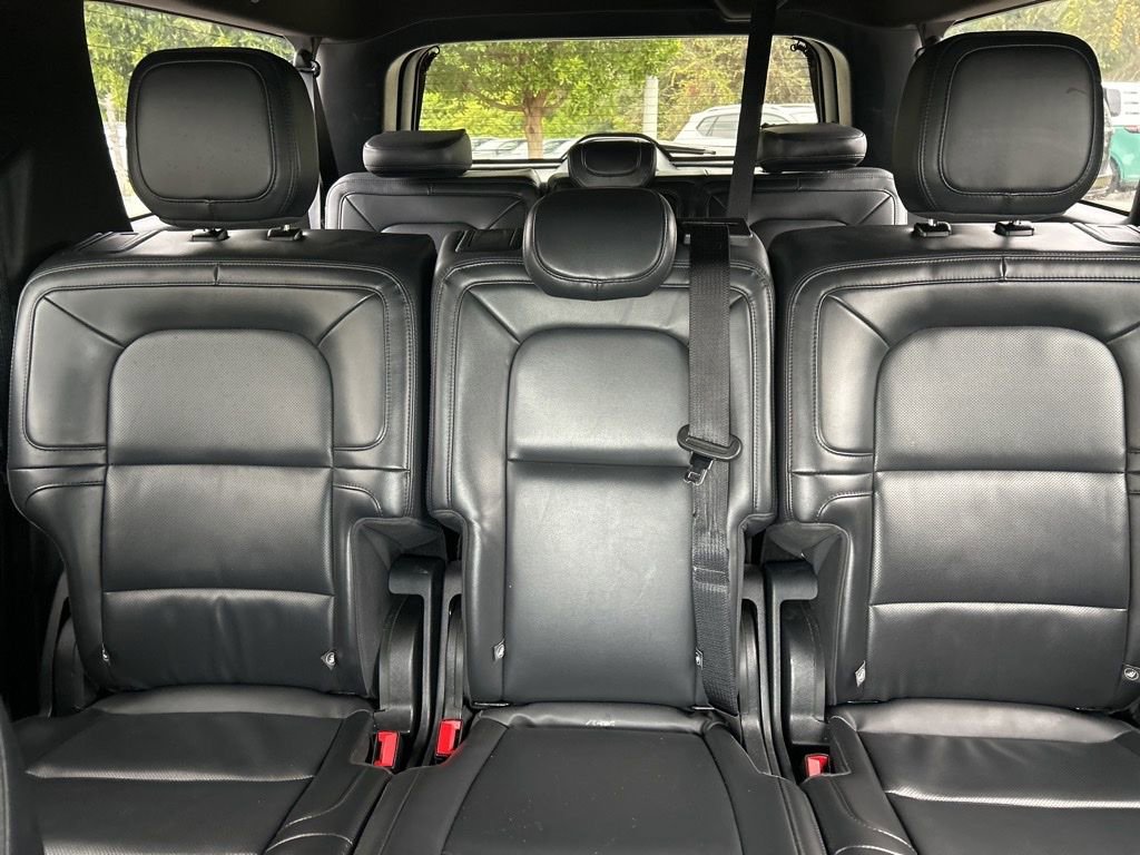 Used 2024 Lincoln Navigator L Premiere image 13