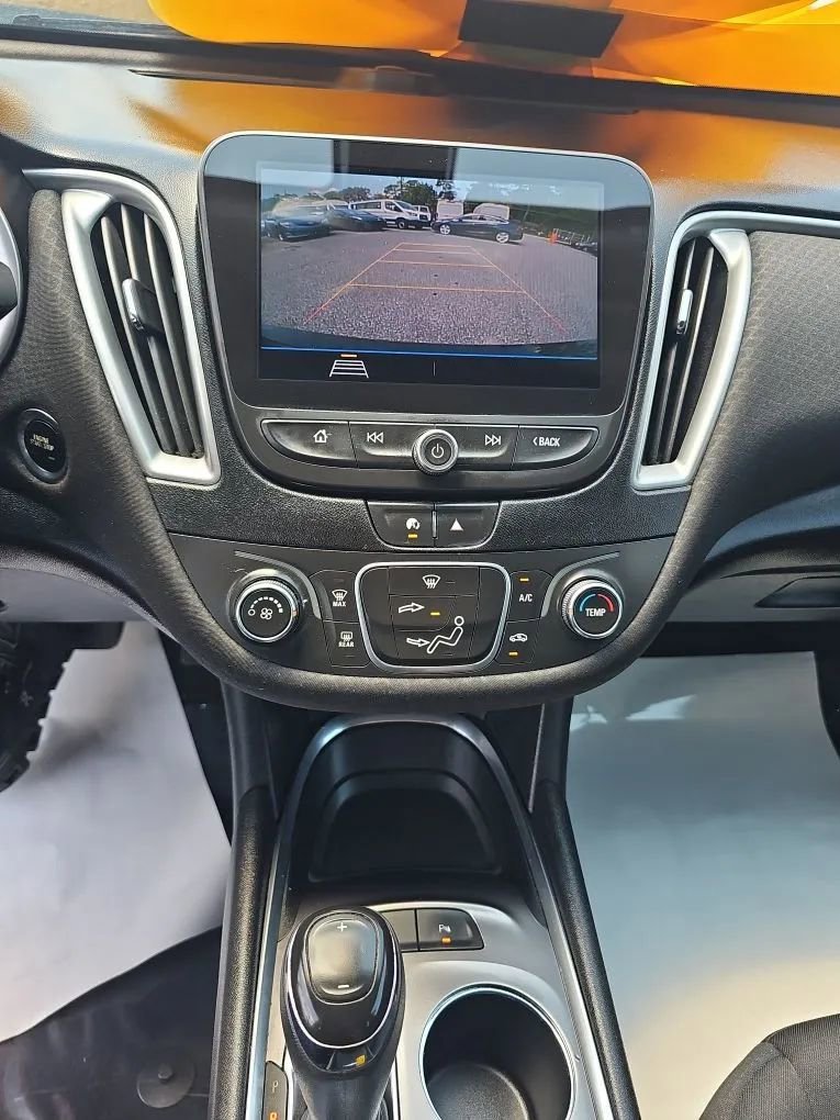 Used 2020 Chevrolet Malibu LS w/ Driver Confidence Package FWD image 17