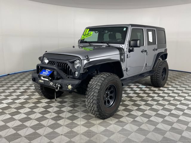 Used 2018 Jeep Wrangler Unlimited Sahara w/ Connectivity Group AWD/4WD image 1