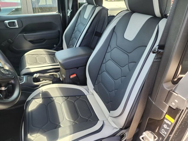 Used 2024 Jeep Wrangler Sport image 8