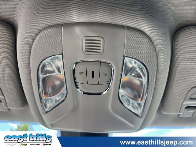Certified 2022 Jeep Compass Limited AWD/4WD image 29
