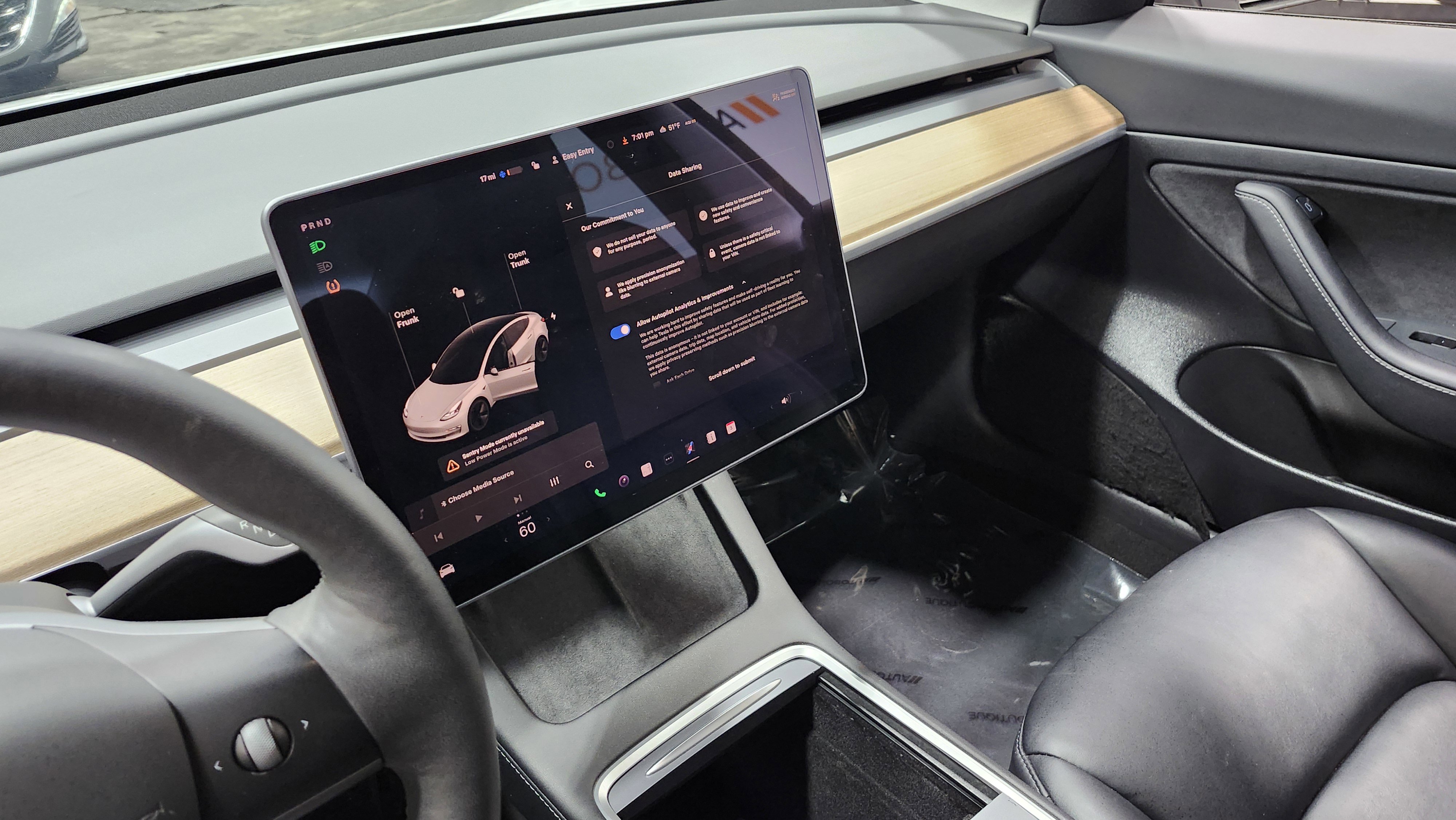 Used 2021 Tesla Model 3 Standard Range Plus image 28