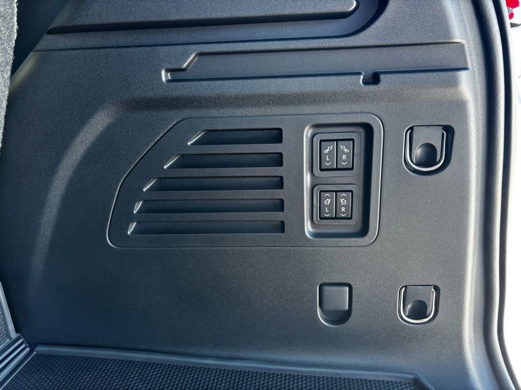 New 2026 GMC Acadia Denali w/ Super Cruise Package image 31