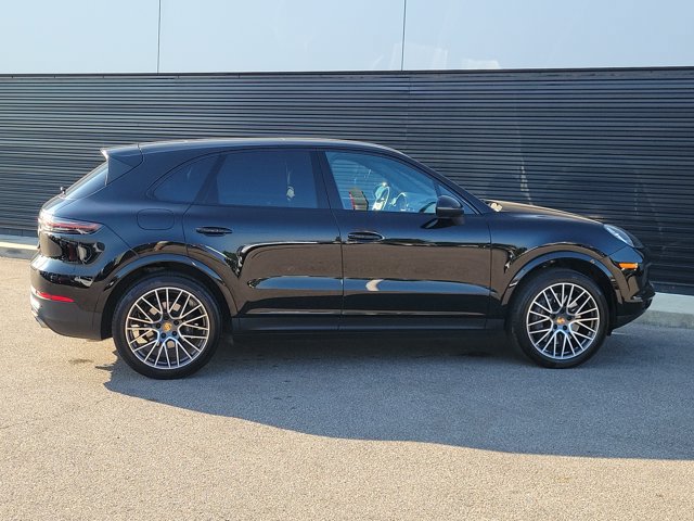 Used 2023 Porsche Cayenne AWD/4WD image 8