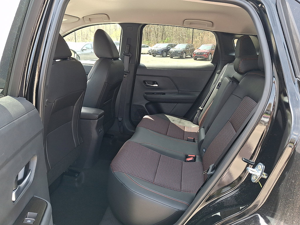 New 2026 Nissan Kicks SR w/ Cold Weather Package AWD/4WD image 5