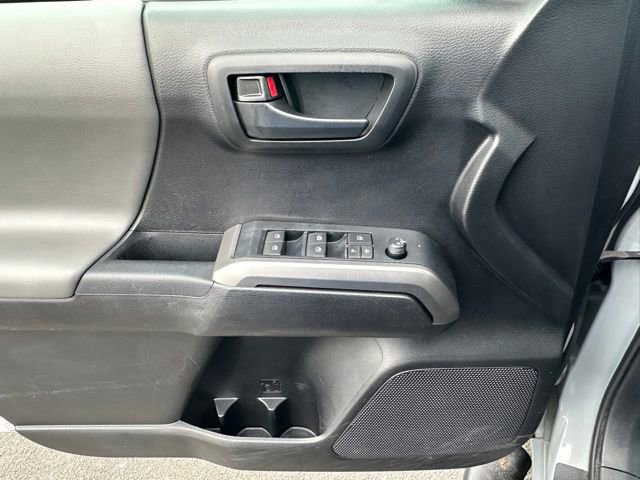 Used 2021 Toyota Tacoma SR5 AWD/4WD image 22