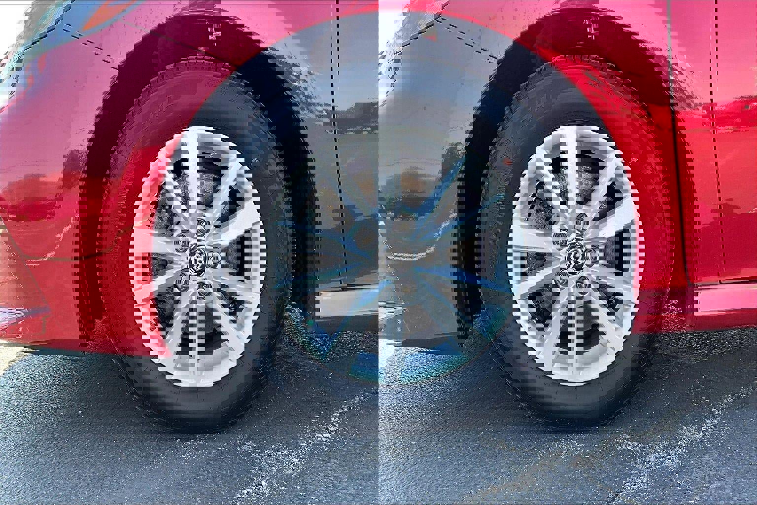 Used 2025 Toyota Camry LE FWD image 9