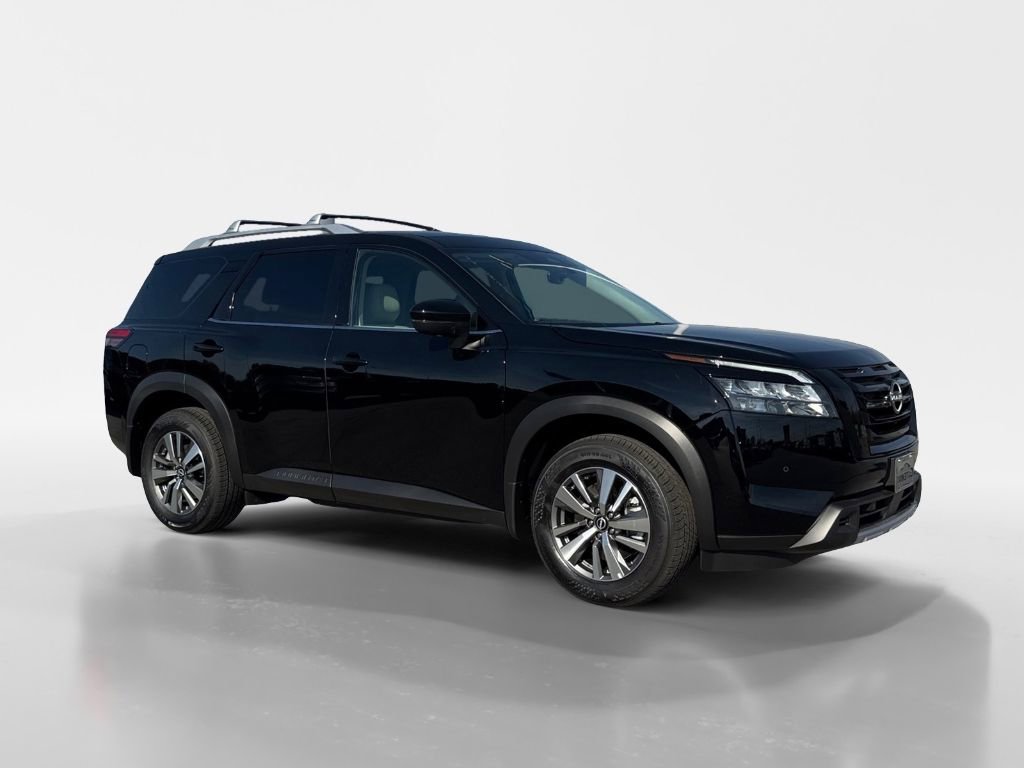 New 2025 Nissan Pathfinder SL w/ Black Appearance Package image 3