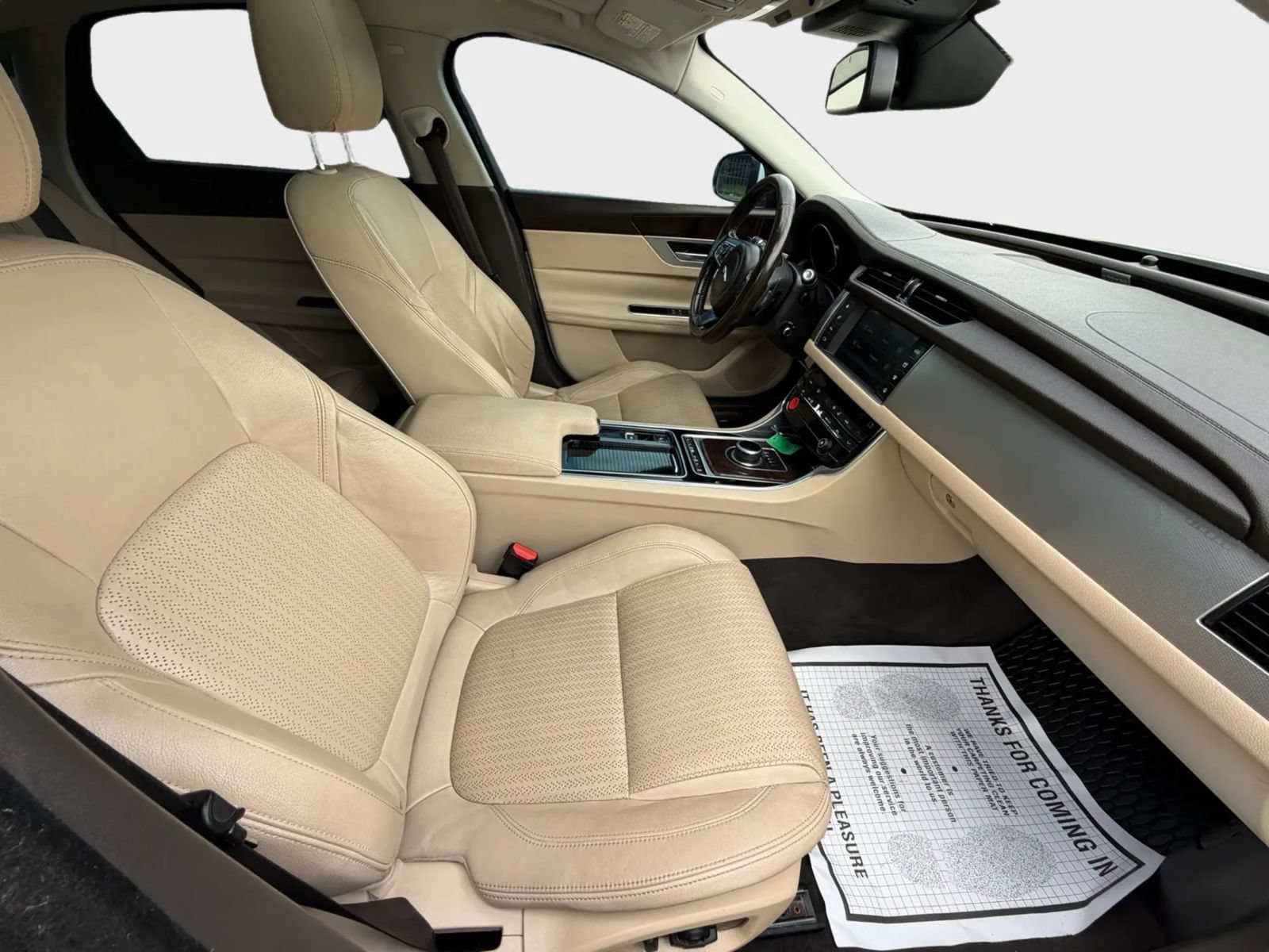 Used 2017 Jaguar XF Prestige RWD image 23