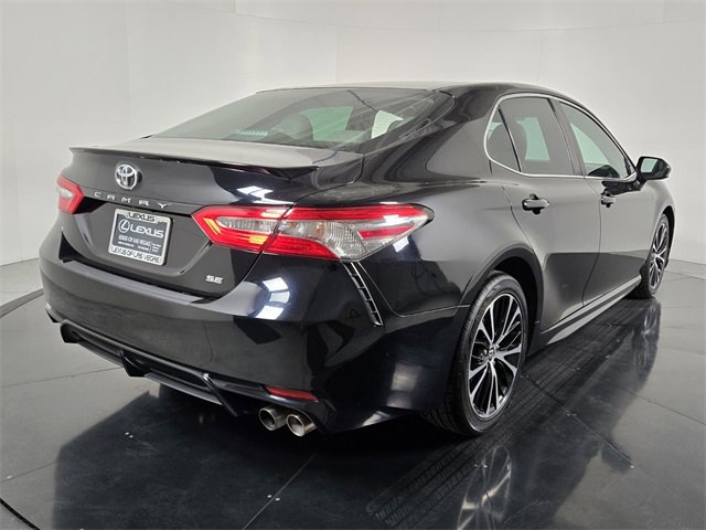 Used 2018 Toyota Camry SE image 6