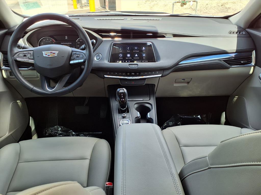 Certified 2023 Cadillac XT4 Luxury FWD image 15
