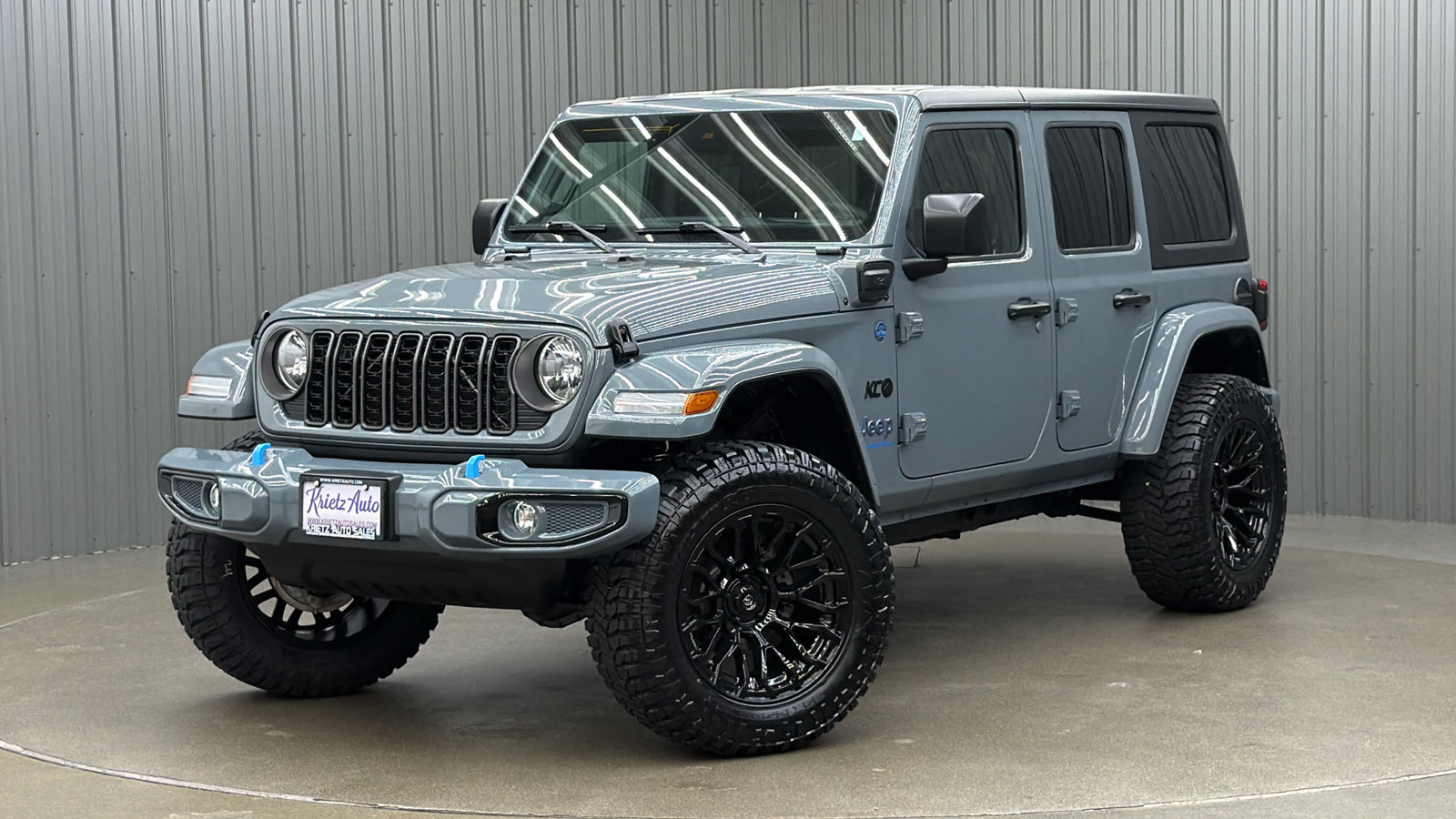 Used 2024 Jeep Wrangler Unlimited w/ Convenience Group AWD/4WD image 1