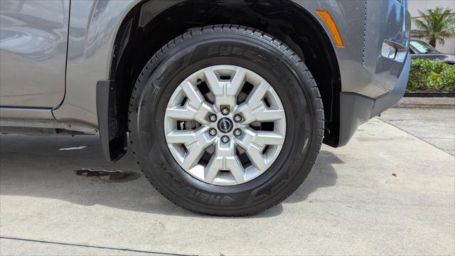 Used 2022 Nissan Frontier SV image 32
