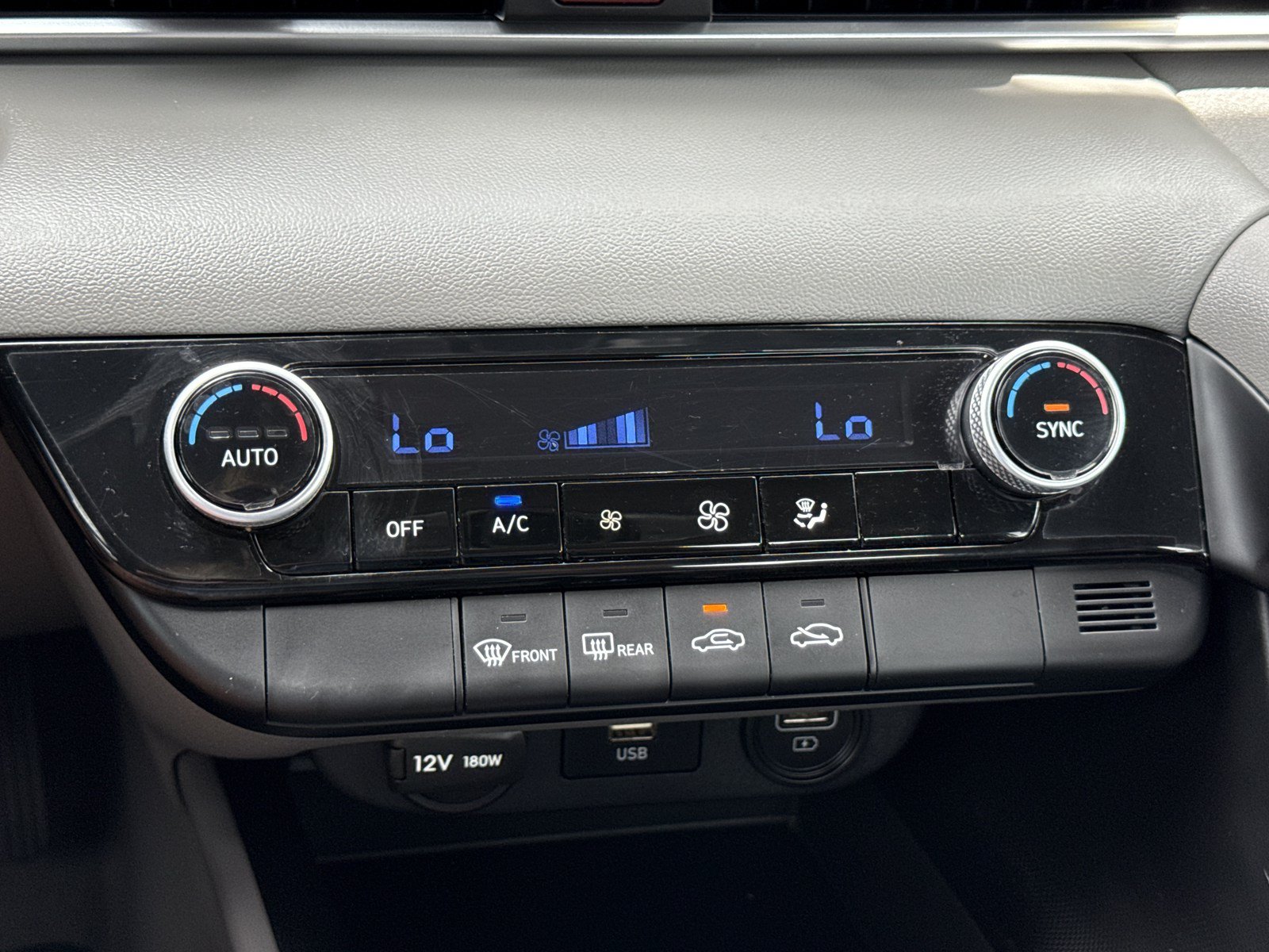 Certified 2023 Hyundai Elantra SEL FWD image 23
