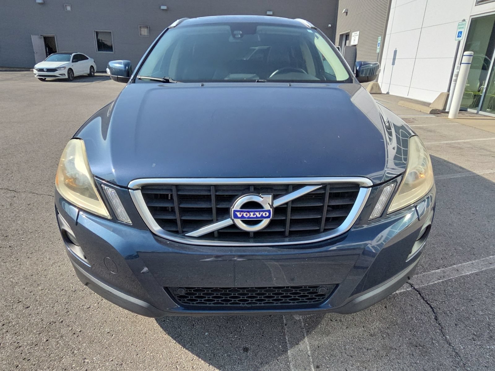 Used 2010 Volvo XC60 T6 AWD/4WD image 3