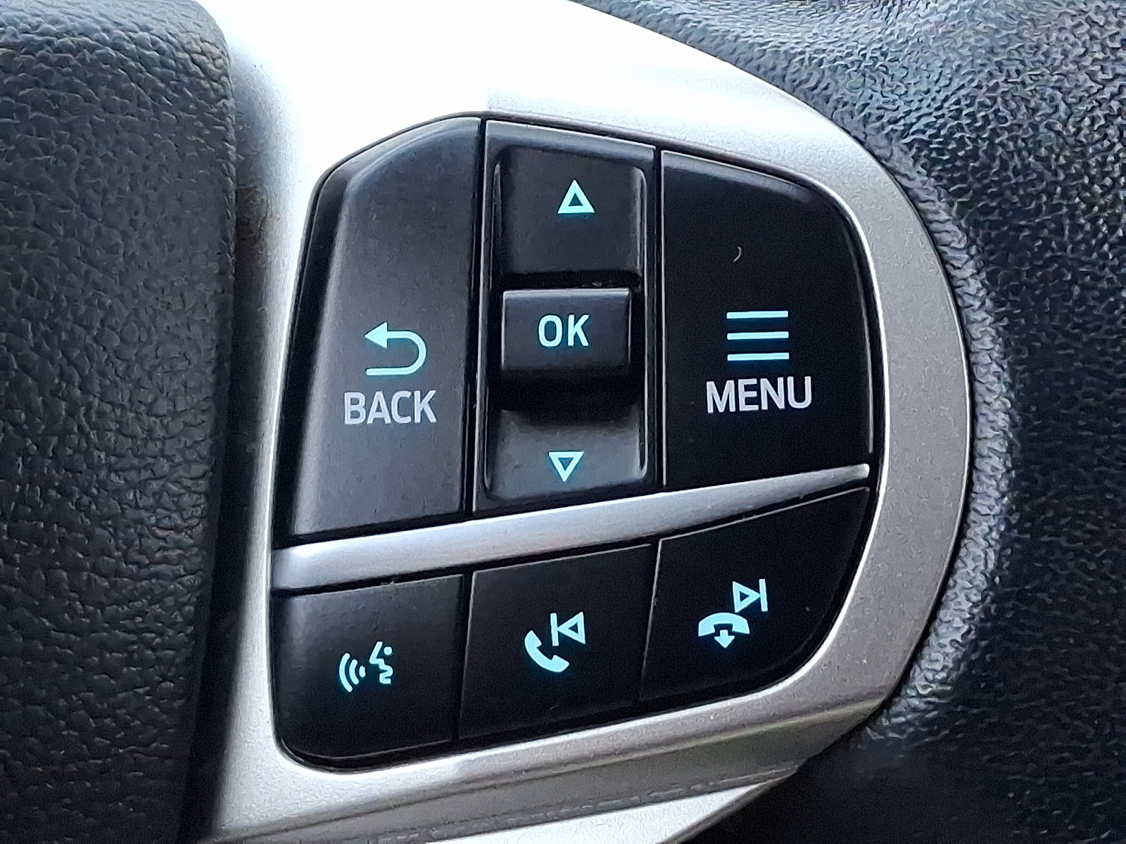 Used 2022 Ford Explorer Limited image 22