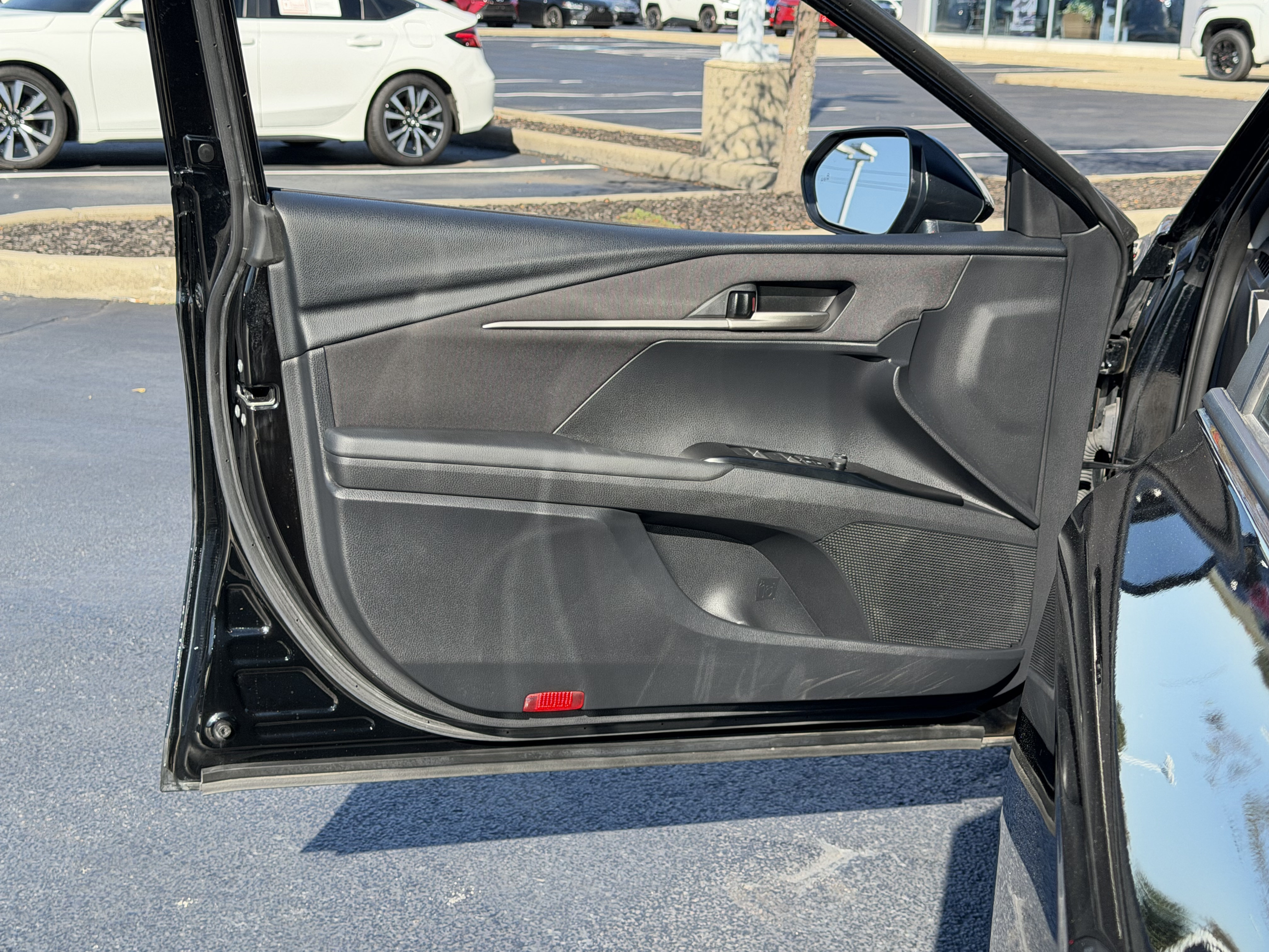 Used 2025 Toyota Camry LE FWD image 19