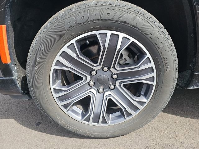 Used 2024 Jeep Wagoneer Series II w/ Flexible Seating Group image 14