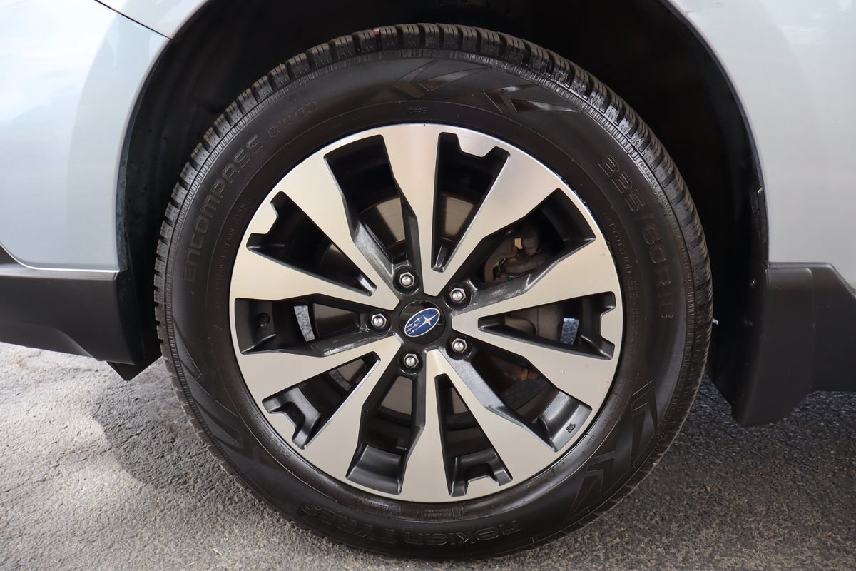 Used 2017 Subaru Outback 3.6R Limited AWD/4WD image 42