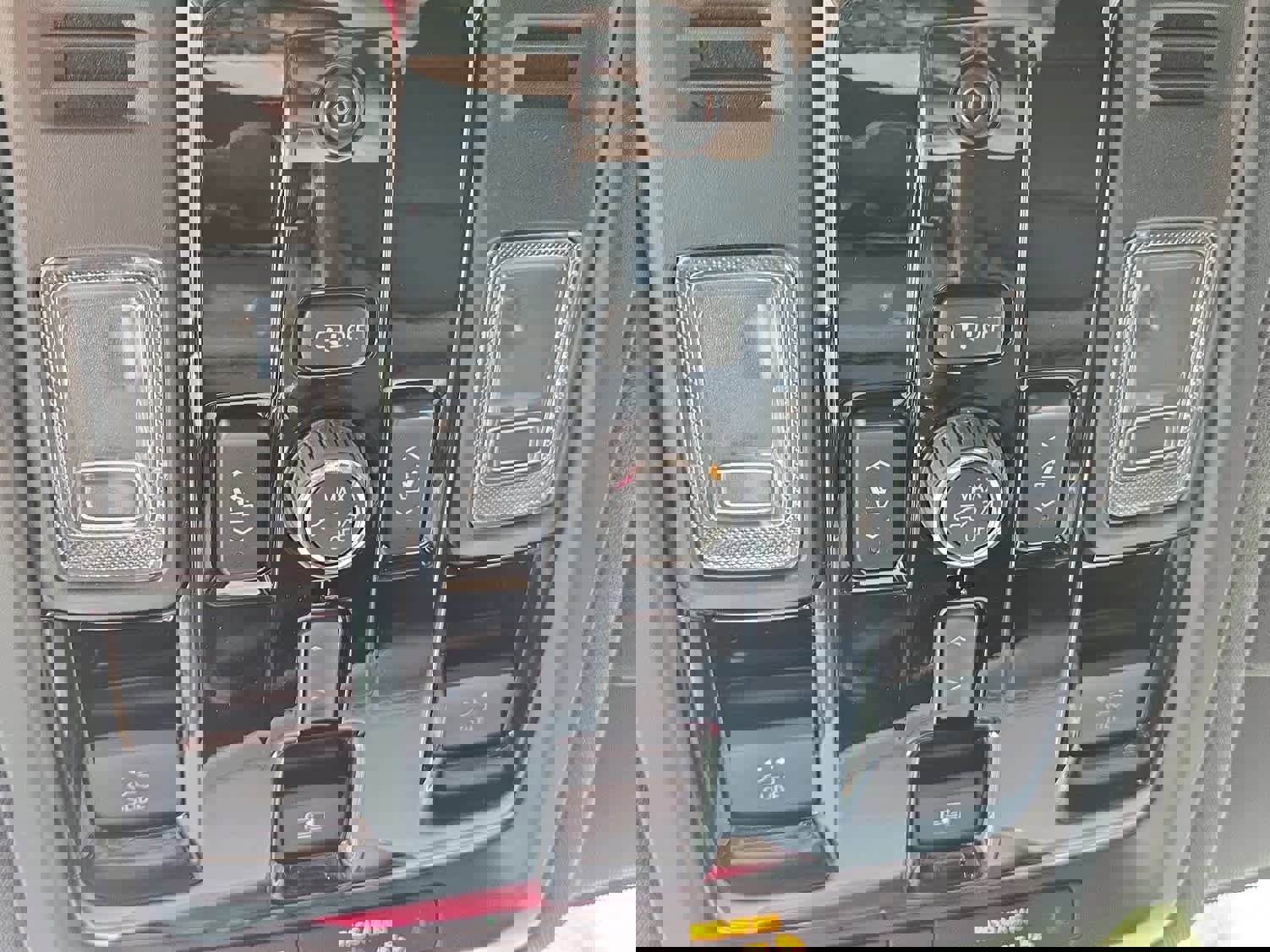 New 2026 Chevrolet Suburban High Country image 28