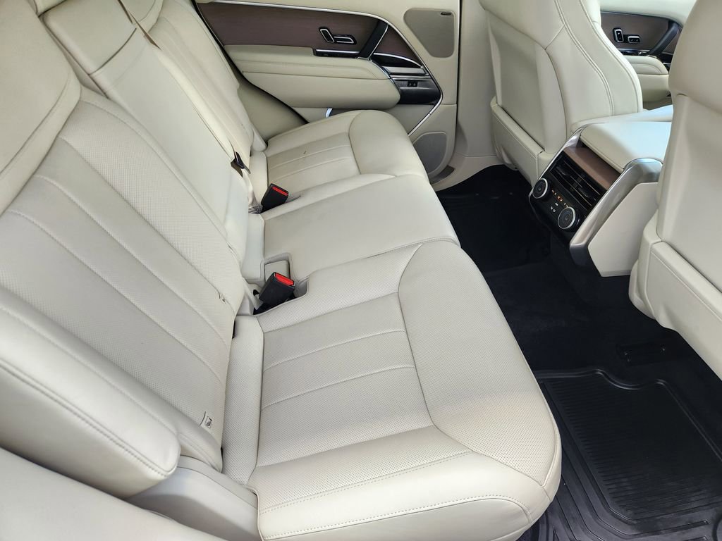 Used 2023 Land Rover Range Rover SE image 30