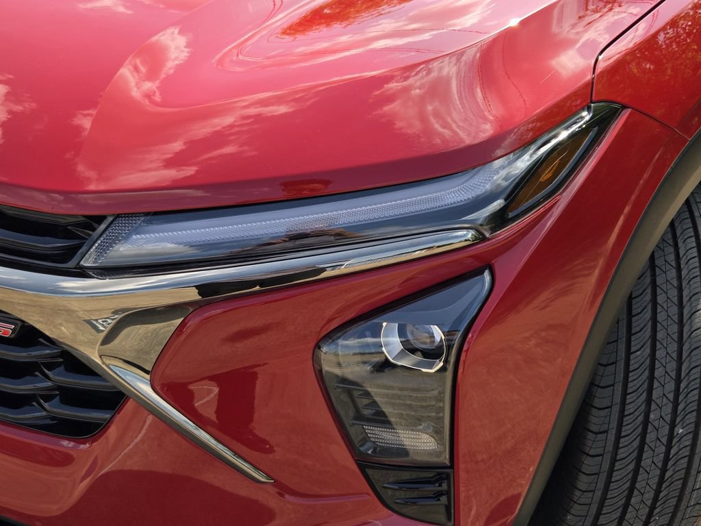 New 2026 Chevrolet Trax RS w/ Sunroof Package FWD image 11