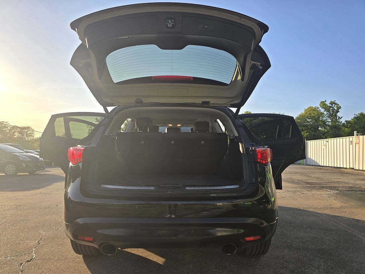 Used 2015 INFINITI QX70 AWD w/ Premium Package image 49