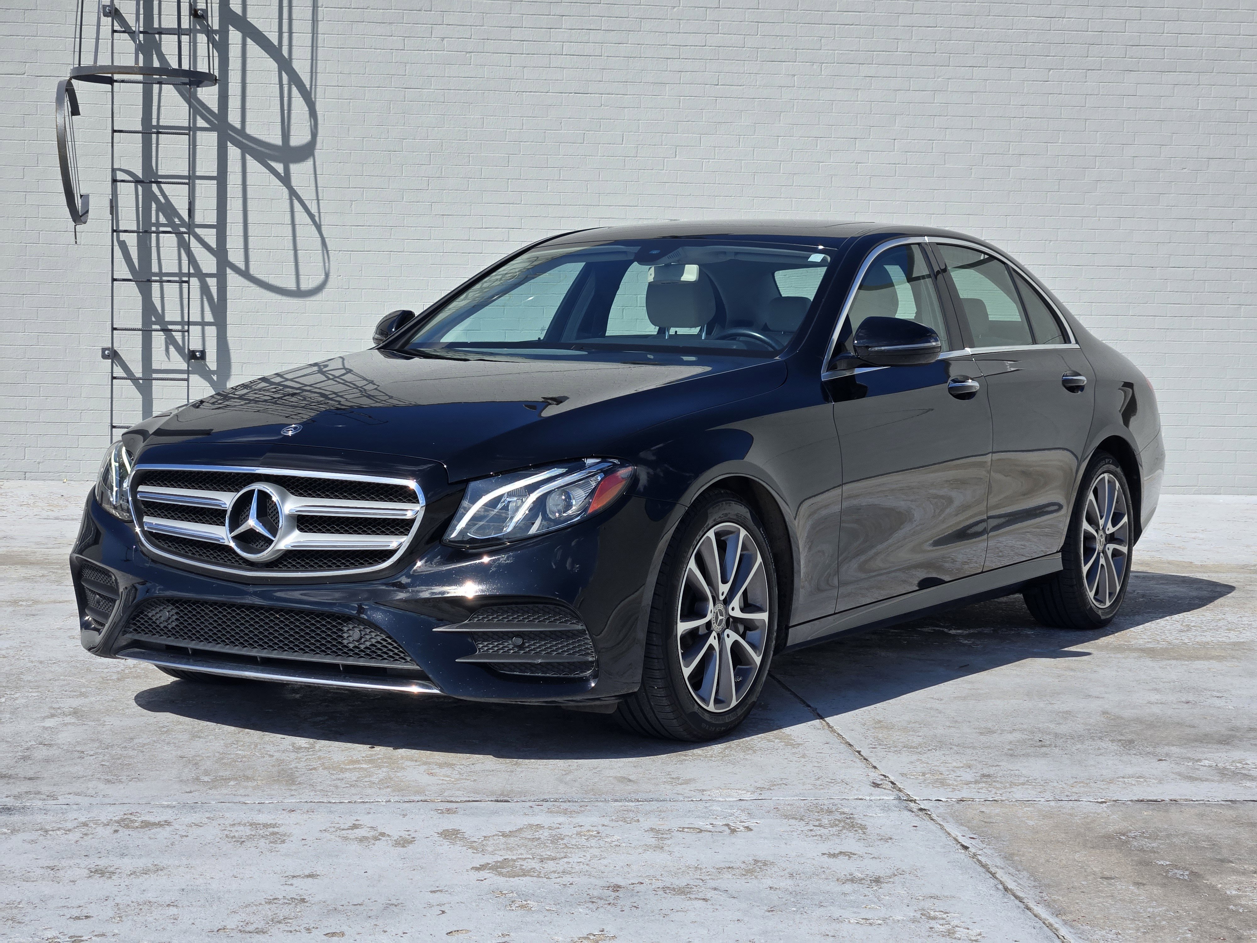 Used 2020 Mercedes-Benz E 450 4MATIC Sedan image 4