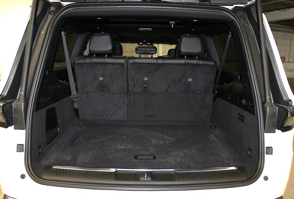 New 2026 Jeep Grand Wagoneer L Summit AWD/4WD image 28