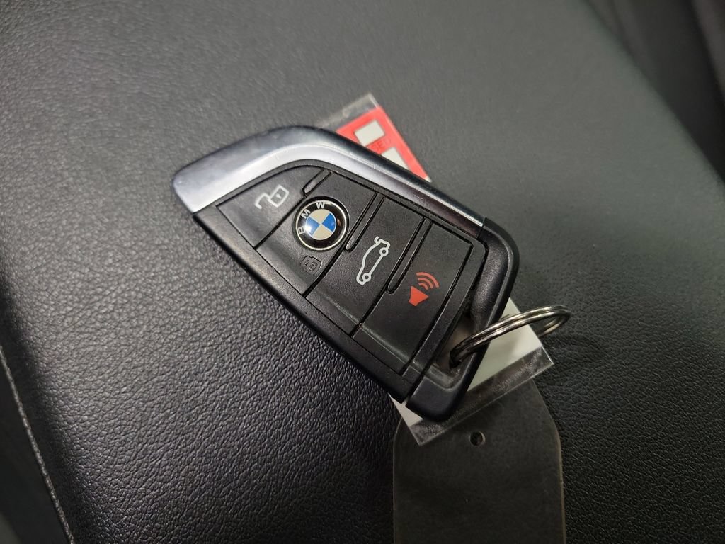 Used 2021 BMW X3 xDrive30e w/ Convenience Package AWD/4WD image 16