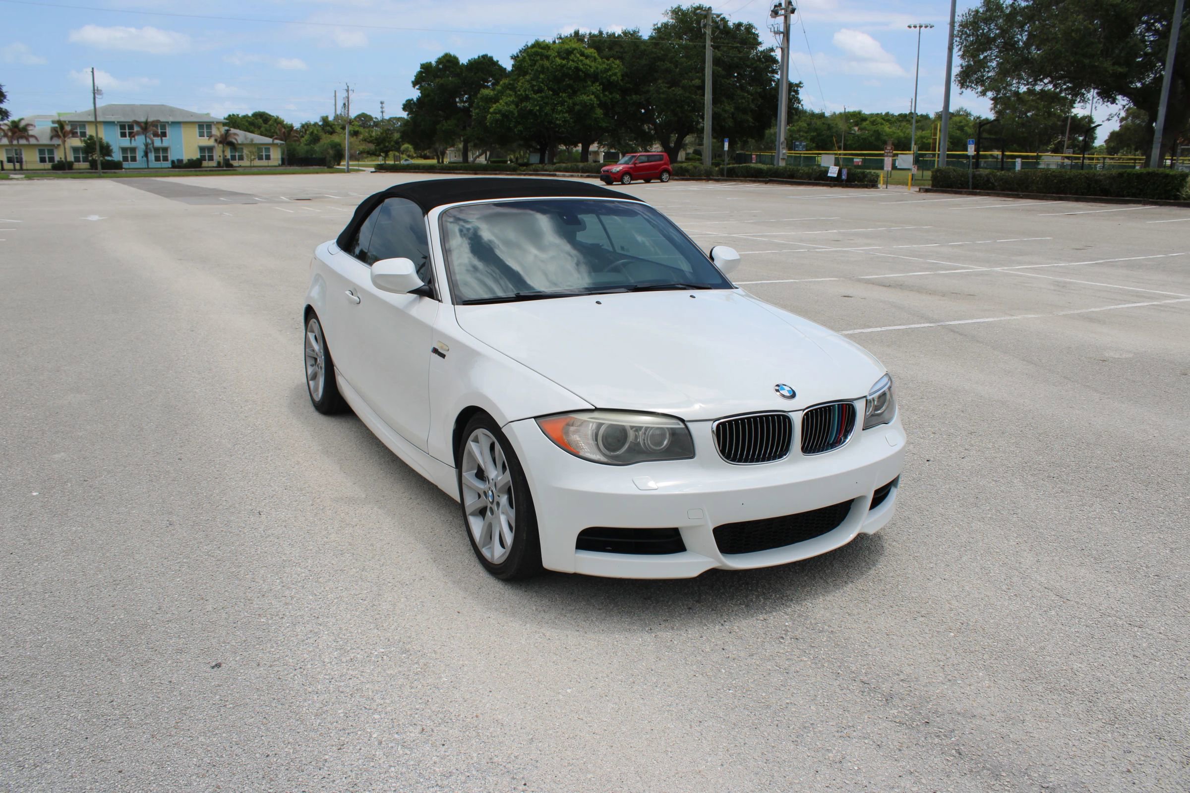 Used 2013 BMW 135i Convertible RWD image 11