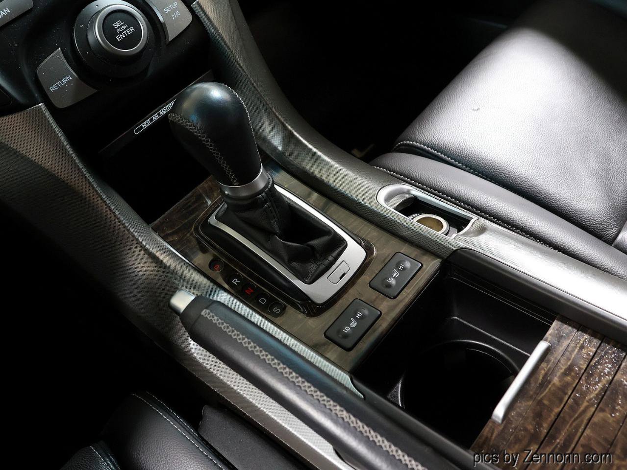 Used 2009 Acura TL SH-AWD image 21