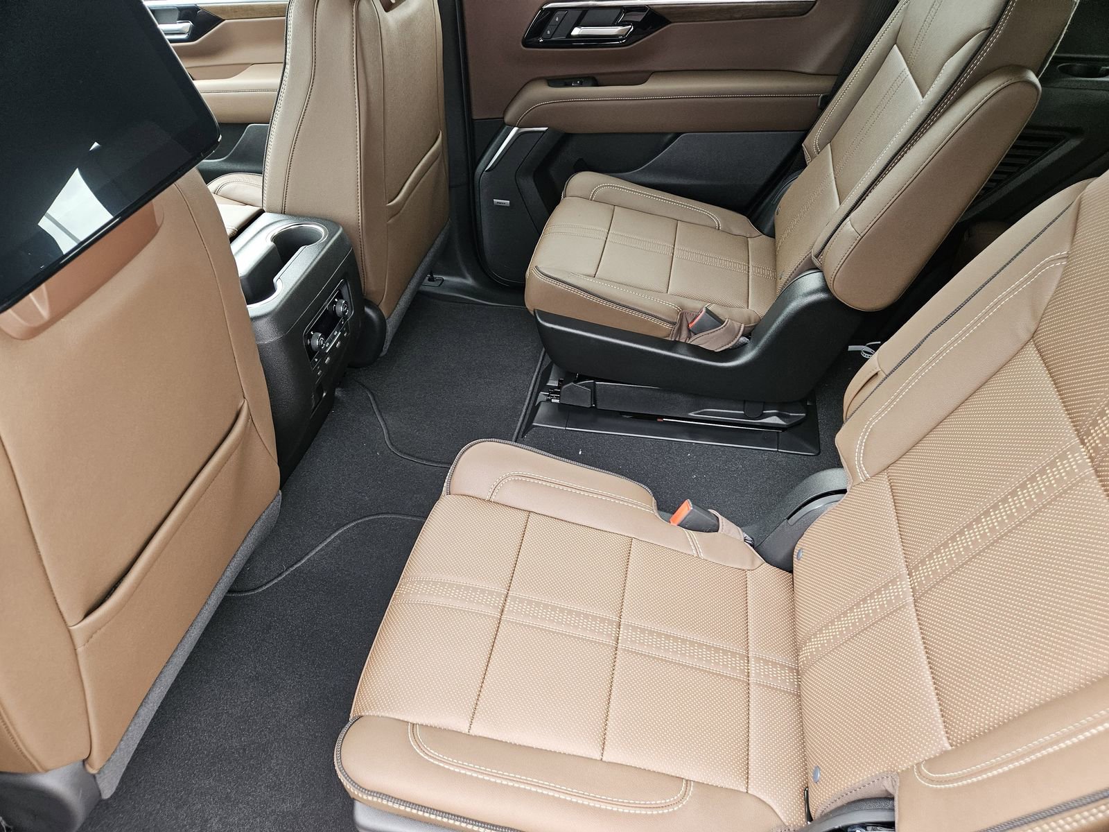 New 2026 Chevrolet Tahoe High Country AWD/4WD image 28