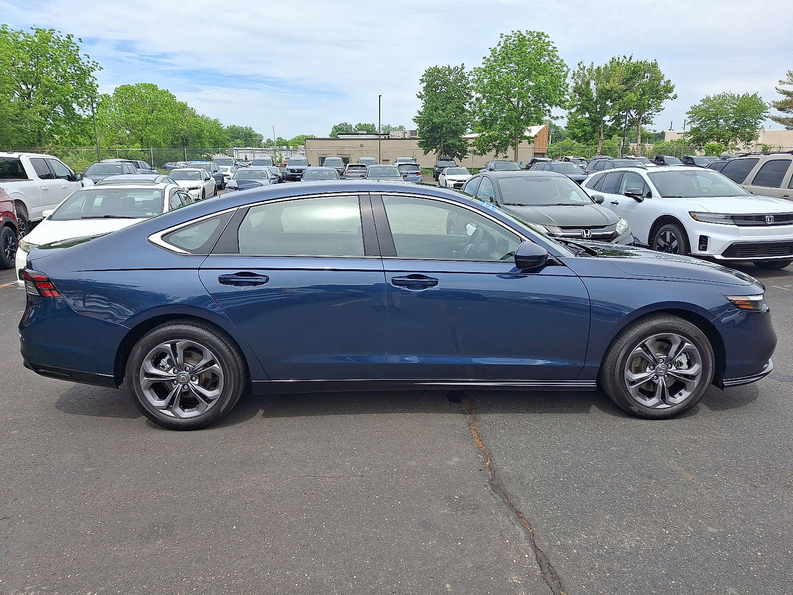 Used 2025 Honda Accord EX-L image 7