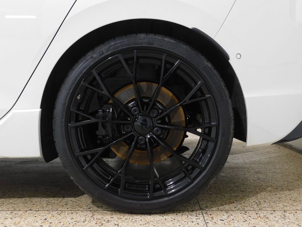 Used 2025 Volkswagen Golf R Black Edition image 97