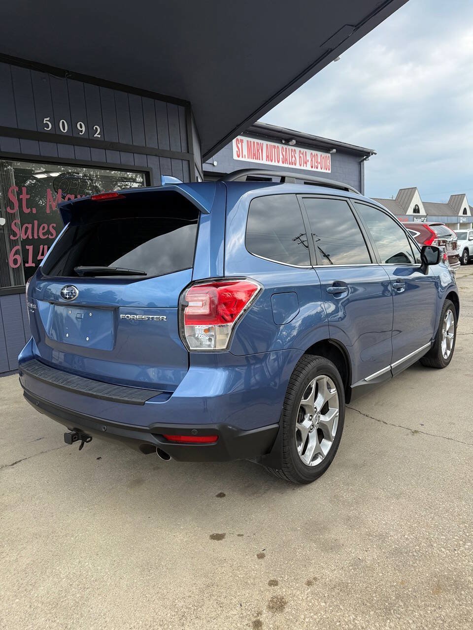 Used 2018 Subaru Forester 2.5i Touring AWD/4WD image 6