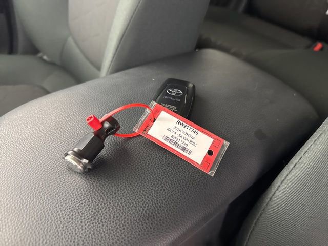 Used 2024 Toyota RAV4 XLE image 29