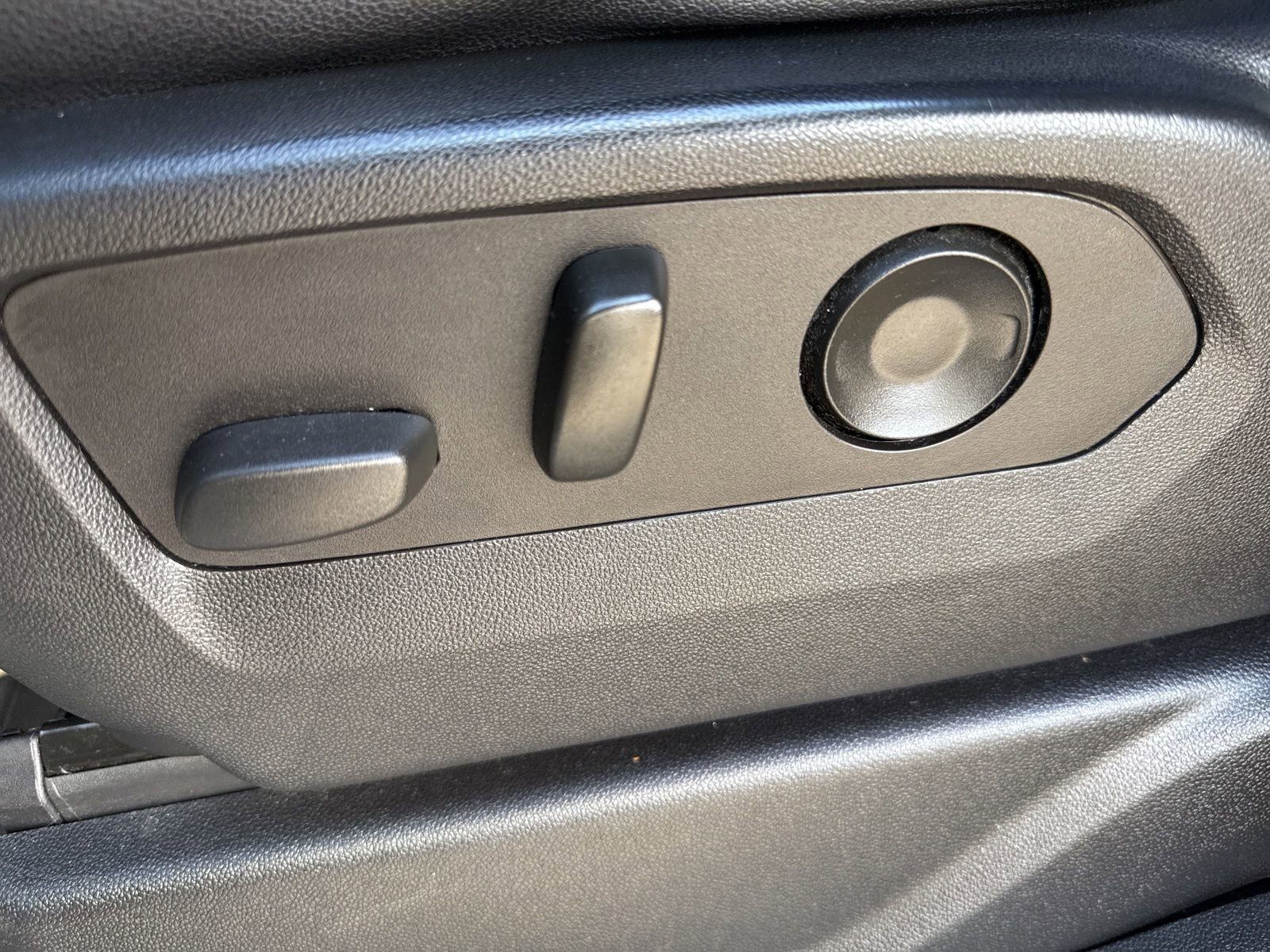 Used 2021 Chevrolet Suburban LT w/ Rear Media and Nav Package AWD/4WD image 41