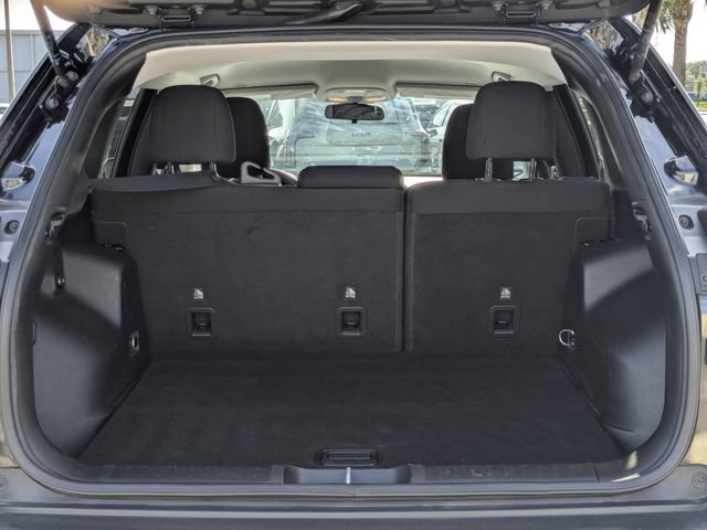 Used 2019 Jeep Cherokee Latitude w/ Popular Appearance Group FWD image 13