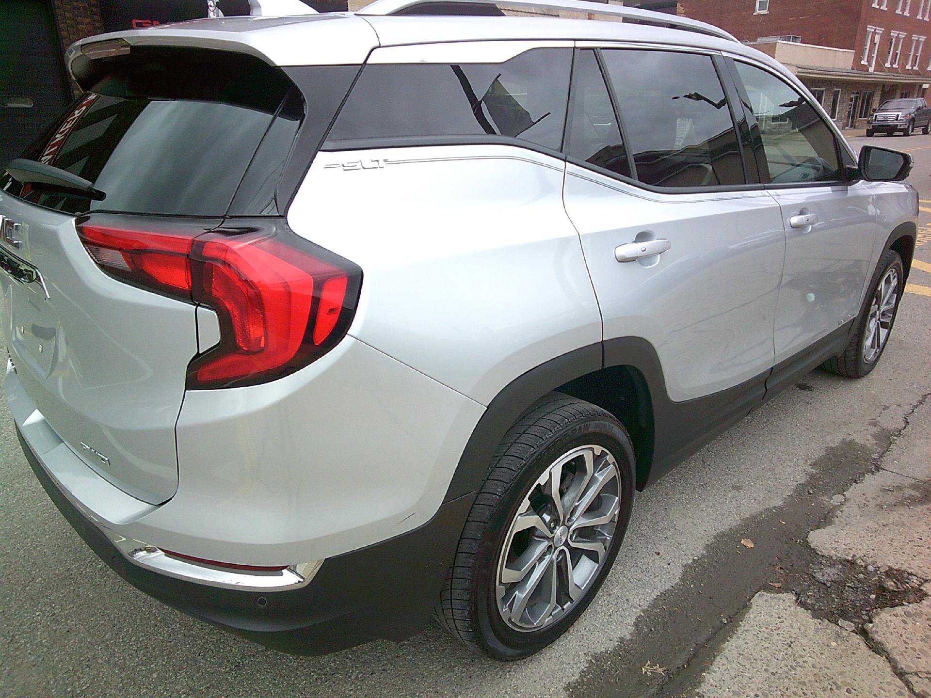 Used 2021 GMC Terrain SLT AWD/4WD image 7