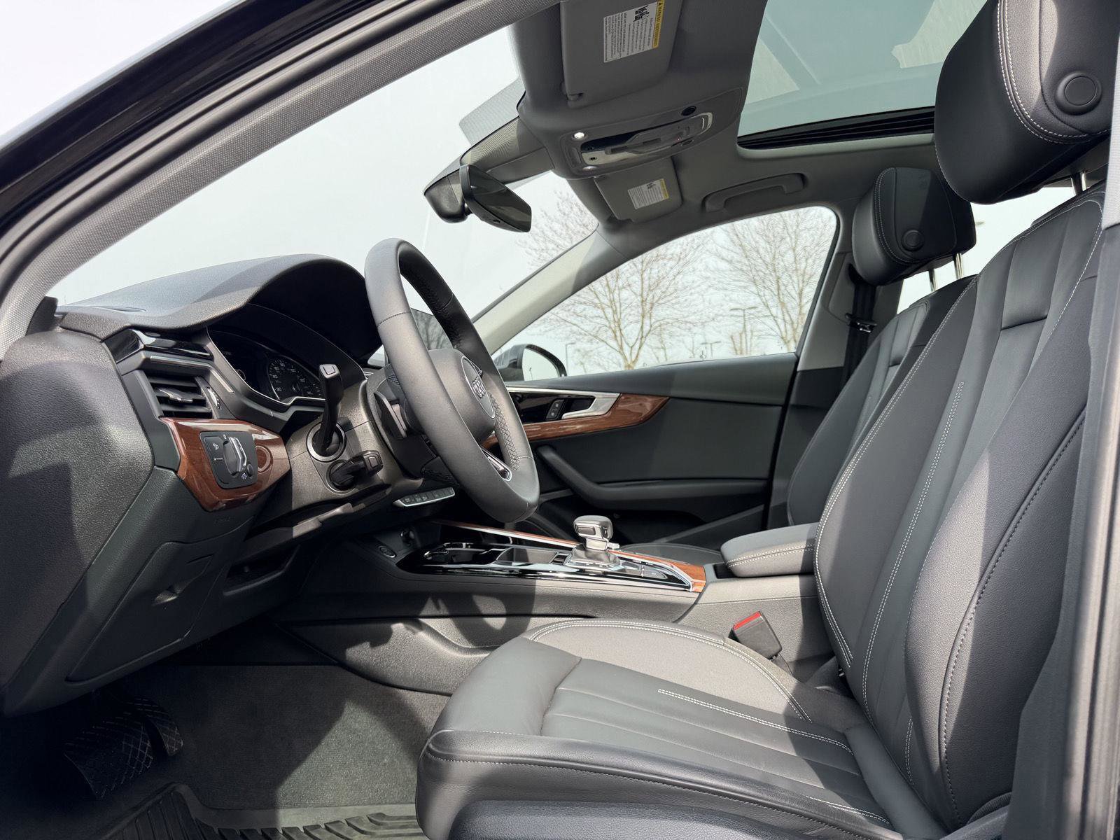 Used 2023 Audi A4 2.0T Premium w/ Convenience Package image 13