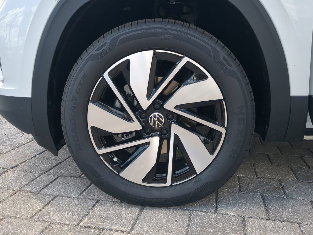 New 2026 Volkswagen Atlas SE FWD image 35