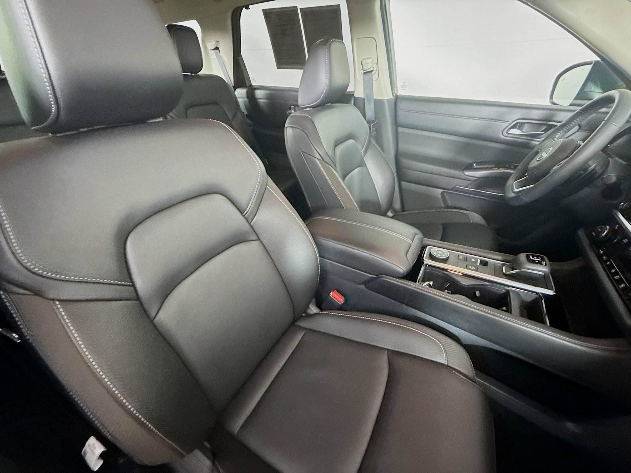 Used 2023 Nissan Pathfinder SL w/ SL Premium Package image 38