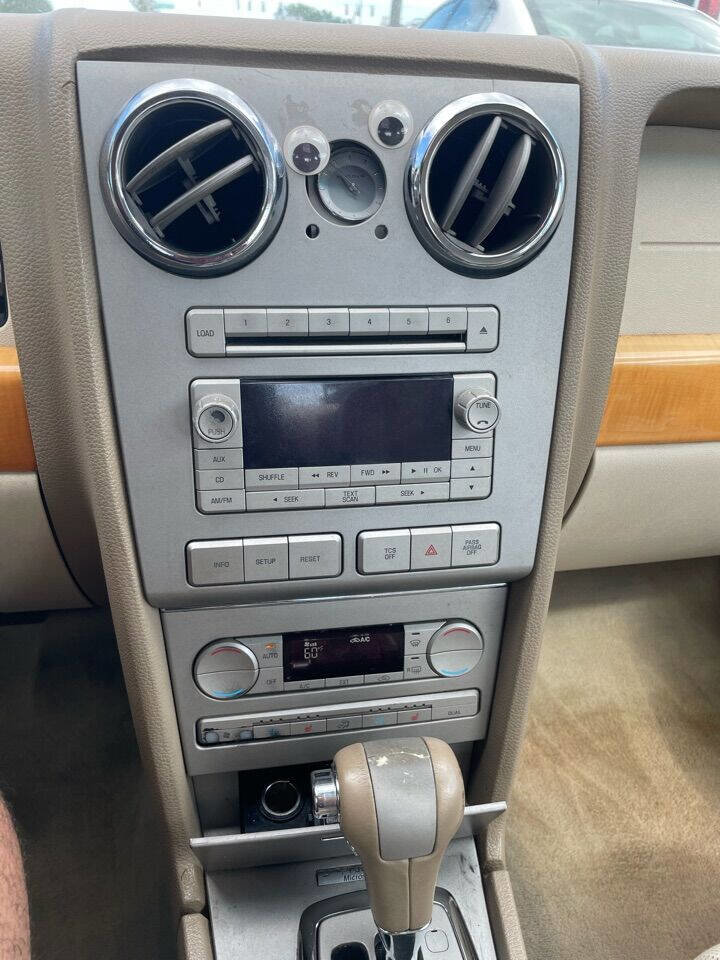 Used 2008 Lincoln MKZ image 12