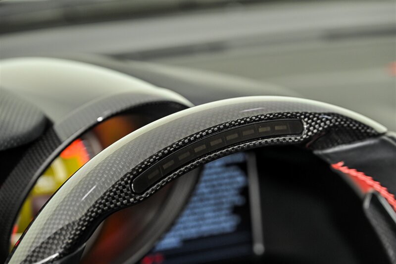 Used 2020 Ferrari 812 Superfast RWD image 31