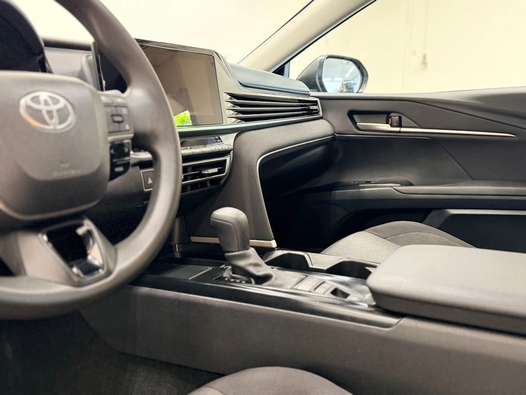 Used 2025 Toyota Camry LE FWD image 12