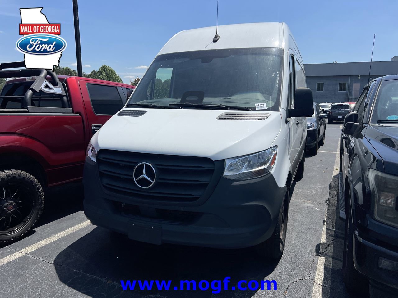 Used 2025 Mercedes-Benz Sprinter 2500 image 1