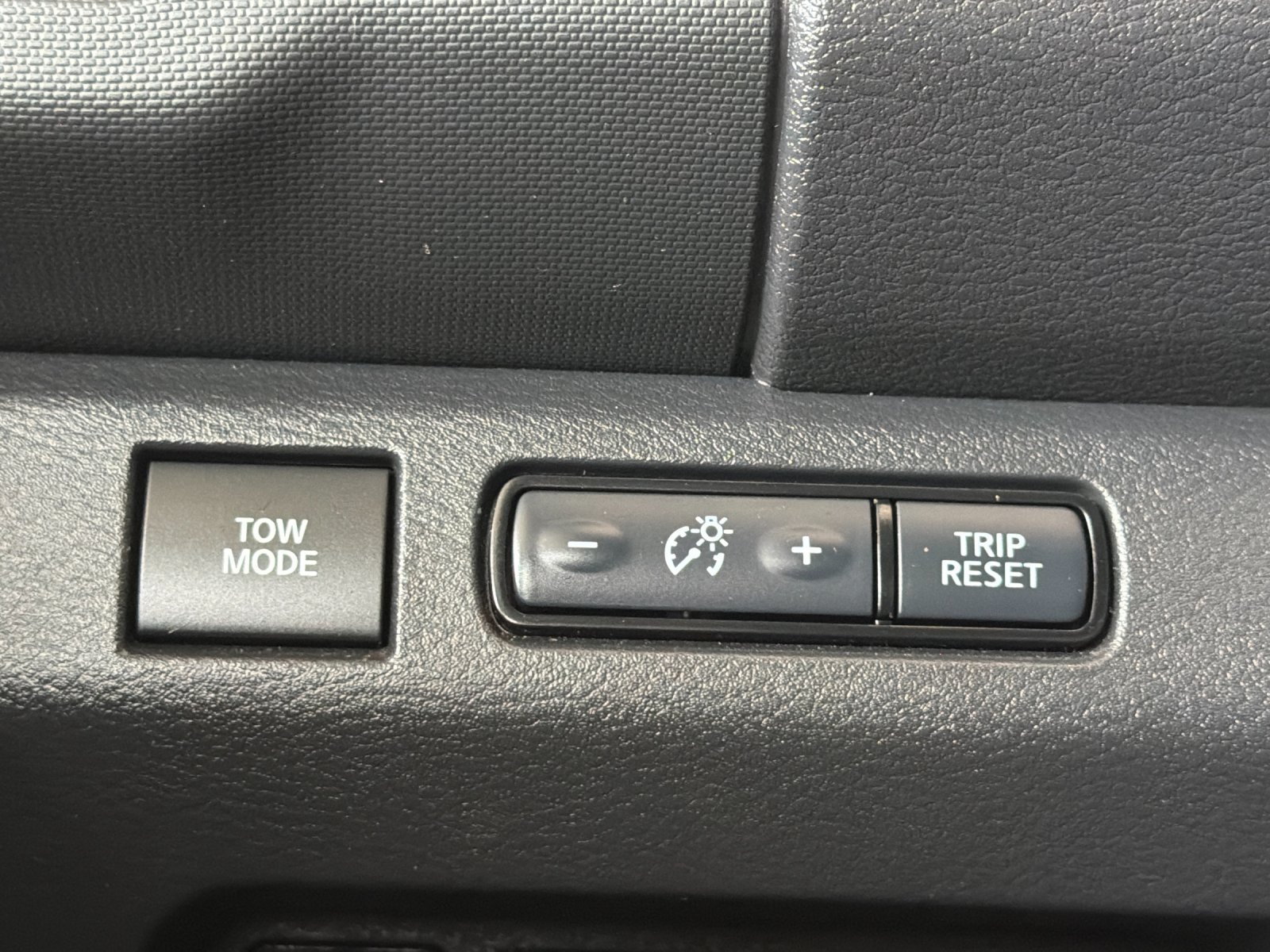 Used 2024 Nissan Frontier Pro-X RWD image 32