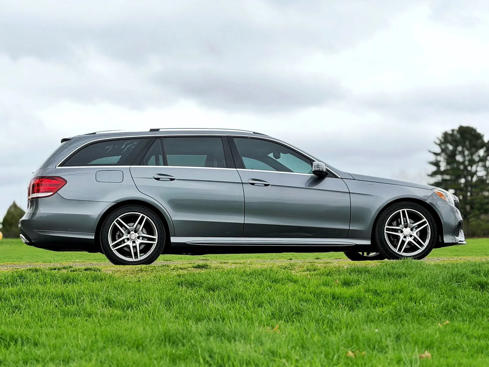 Used 2016 Mercedes-Benz E 350 4MATIC Wagon image 19